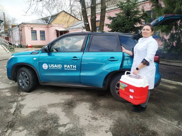 Biosamples are transported by a mobile unit to ensure timely diagnostics. Photo credit: Galyna Gorenko.