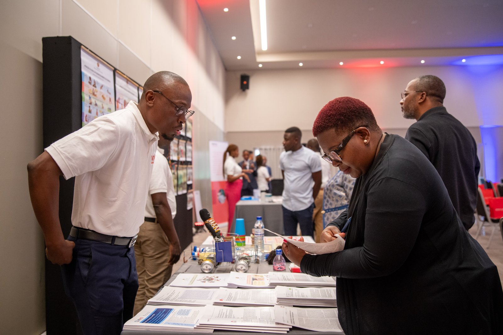 The event featured a showcase of PATH activities in Mozambique. Photo PATH/Paulo Alexandre