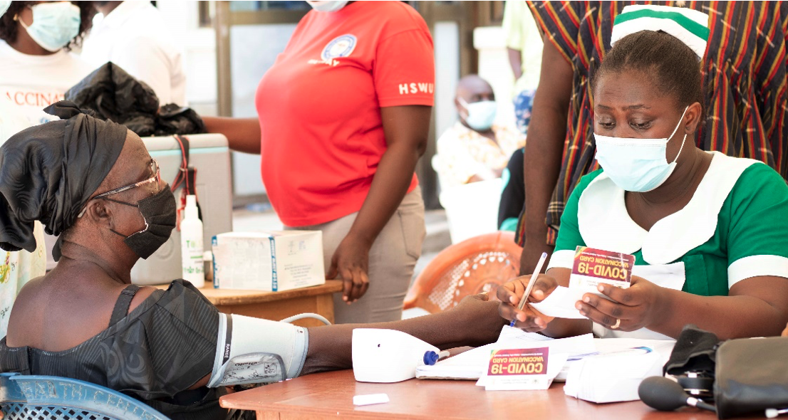 The Healthy Heart Africa program leverages COVID-19 vaccination campaigns to expand hypertension screenings in the Ashanti Region of Ghana. Photo: PATH/Robert Yeboah.